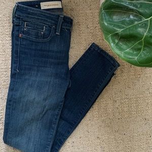 Anthropologie Pilcro mid rise stet skinny jeans